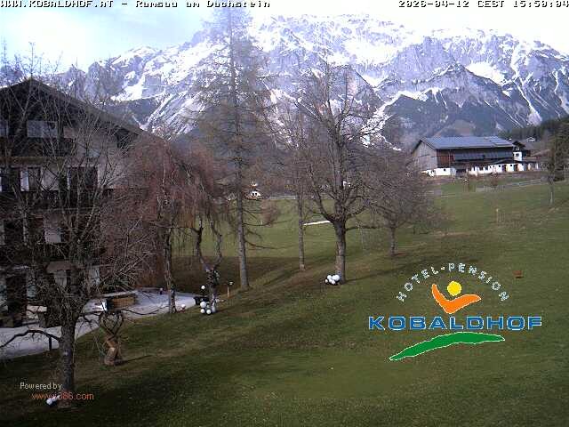Archived image Webcam Ramsau am Dachstein: Golf course at the hotel Kobaldhof