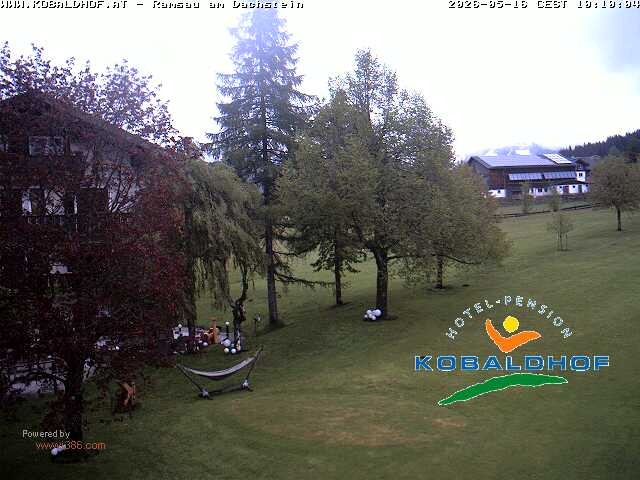 Archived image Webcam Ramsau am Dachstein: Golf course at the hotel Kobaldhof