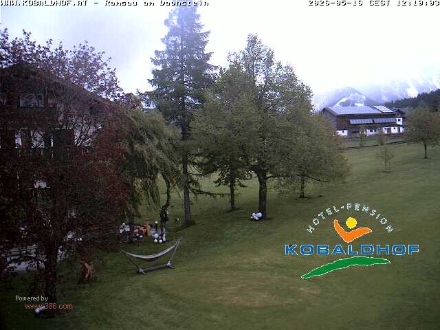 Archived image Webcam Ramsau am Dachstein: Golf course at the hotel Kobaldhof