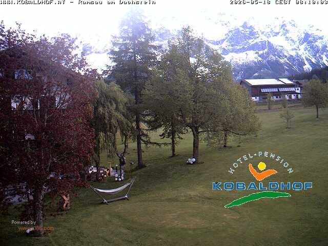 Archived image Webcam Ramsau am Dachstein: Golf course at the hotel Kobaldhof