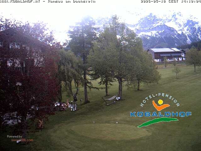 Archived image Webcam Ramsau am Dachstein: Golf course at the hotel Kobaldhof