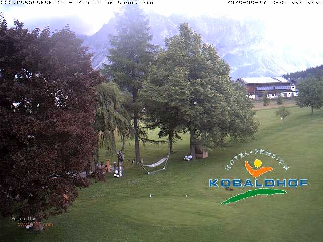 Archived image Webcam Ramsau am Dachstein: Golf course at the hotel Kobaldhof