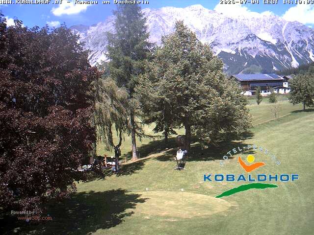 Archived image Webcam Ramsau am Dachstein: Golf course at the hotel Kobaldhof