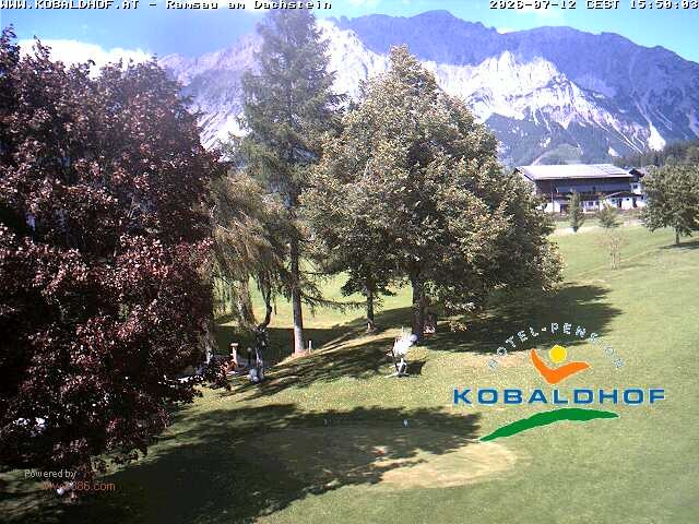 Archived image Webcam Ramsau am Dachstein: Golf course at the hotel Kobaldhof
