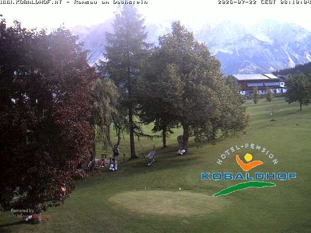 Archived image Webcam Ramsau am Dachstein: Golf course at the hotel Kobaldhof