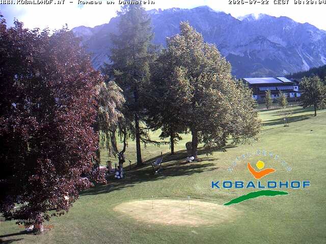 Archived image Webcam Ramsau am Dachstein: Golf course at the hotel Kobaldhof