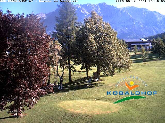 Archived image Webcam Ramsau am Dachstein: Golf course at the hotel Kobaldhof