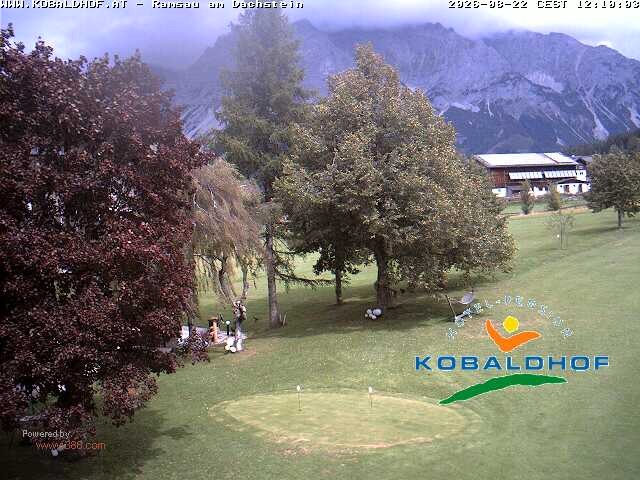 Archived image Webcam Ramsau am Dachstein: Golf course at the hotel Kobaldhof
