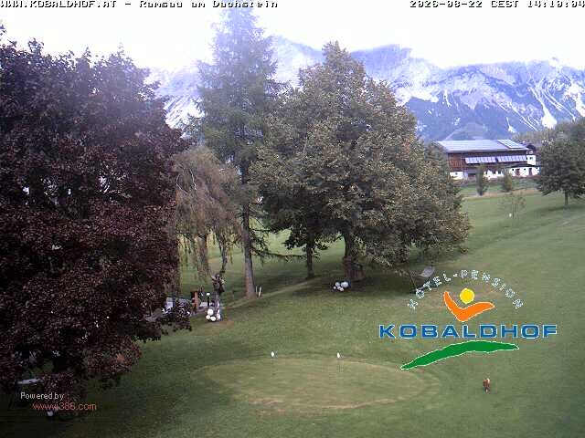 Archived image Webcam Ramsau am Dachstein: Golf course at the hotel Kobaldhof