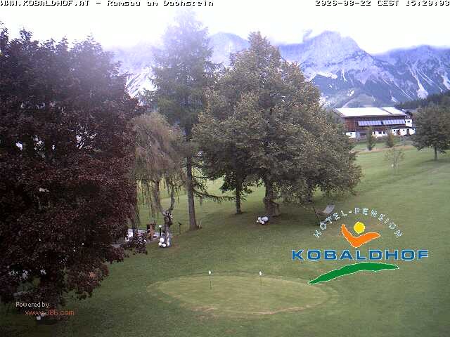 Archived image Webcam Ramsau am Dachstein: Golf course at the hotel Kobaldhof