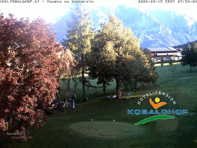 Archived image Webcam Ramsau am Dachstein: Golf course at the hotel Kobaldhof