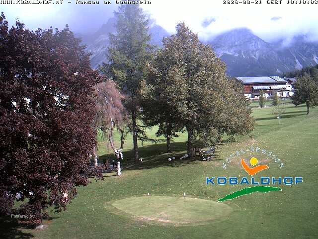 Archived image Webcam Ramsau am Dachstein: Golf course at the hotel Kobaldhof