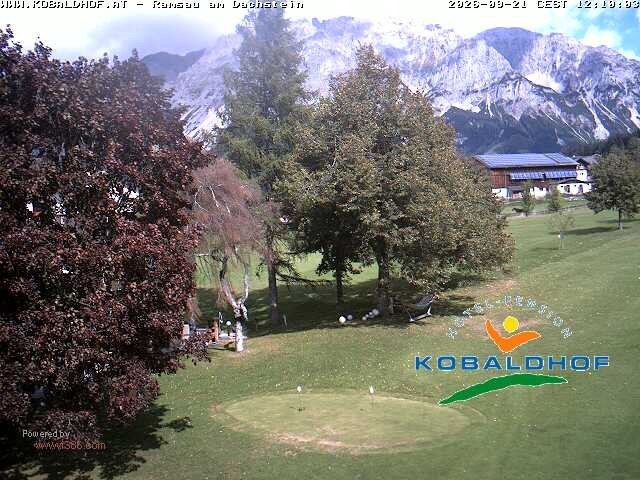 Archived image Webcam Ramsau am Dachstein: Golf course at the hotel Kobaldhof
