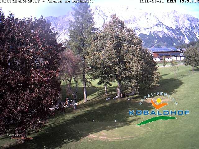 Archived image Webcam Ramsau am Dachstein: Golf course at the hotel Kobaldhof