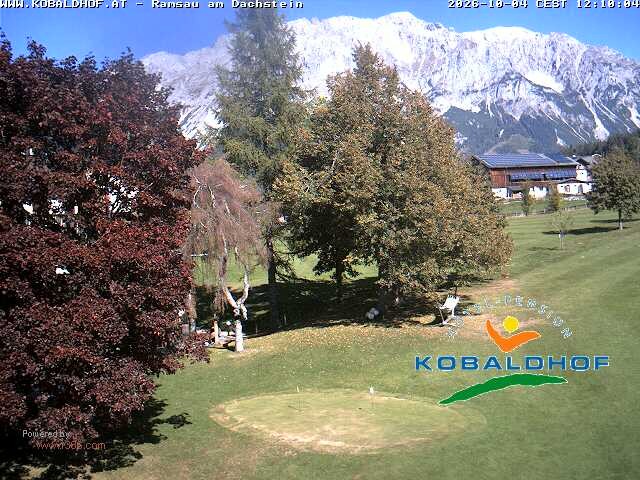 Archived image Webcam Ramsau am Dachstein: Golf course at the hotel Kobaldhof