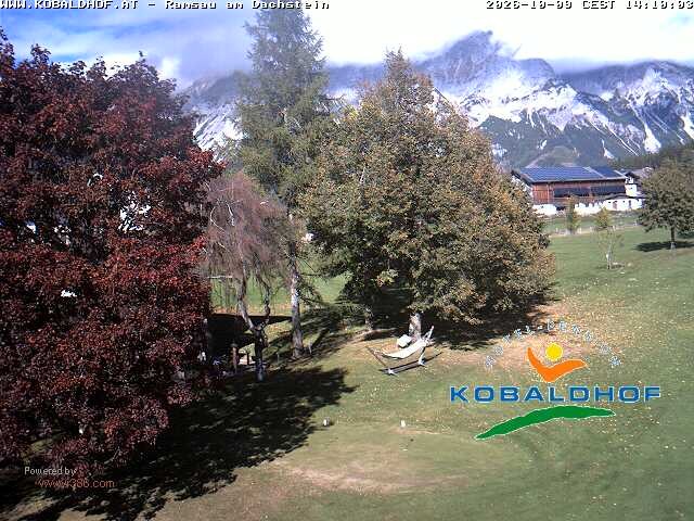 Archived image Webcam Ramsau am Dachstein: Golf course at the hotel Kobaldhof
