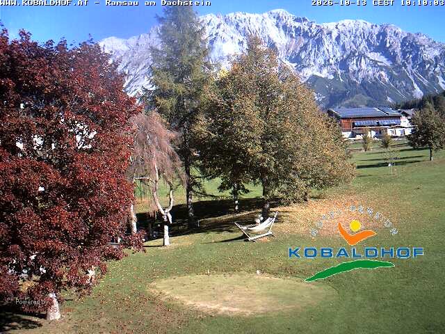 Archived image Webcam Ramsau am Dachstein: Golf course at the hotel Kobaldhof