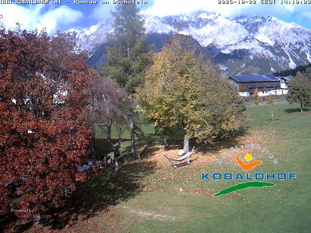 Archived image Webcam Ramsau am Dachstein: Golf course at the hotel Kobaldhof