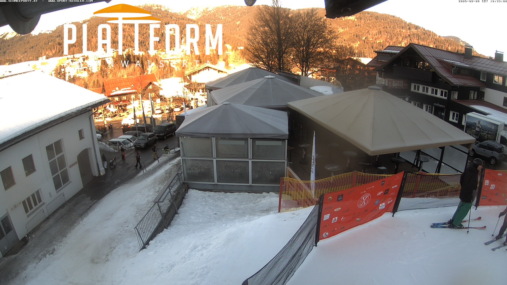 Archived image Webcam Bar at Riezlern