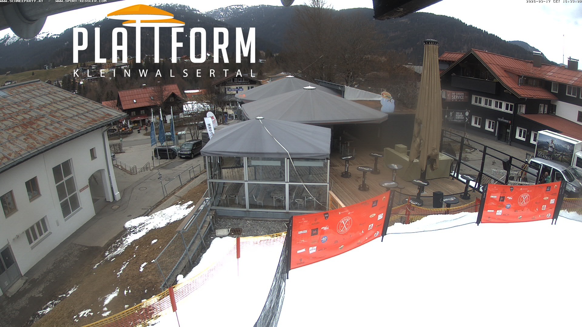 Archived image Webcam Bar at Riezlern