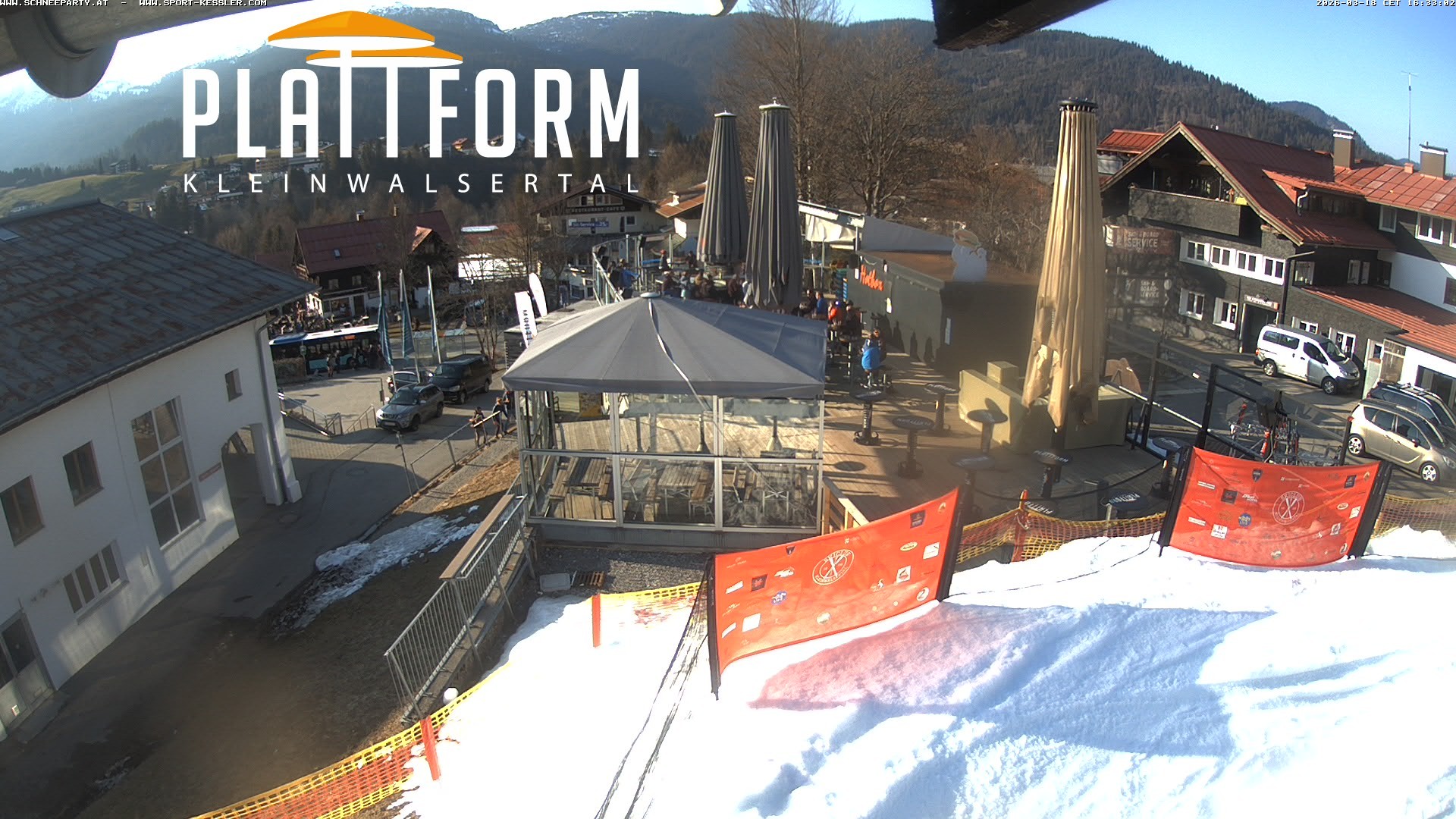 Archived image Webcam Bar at Riezlern