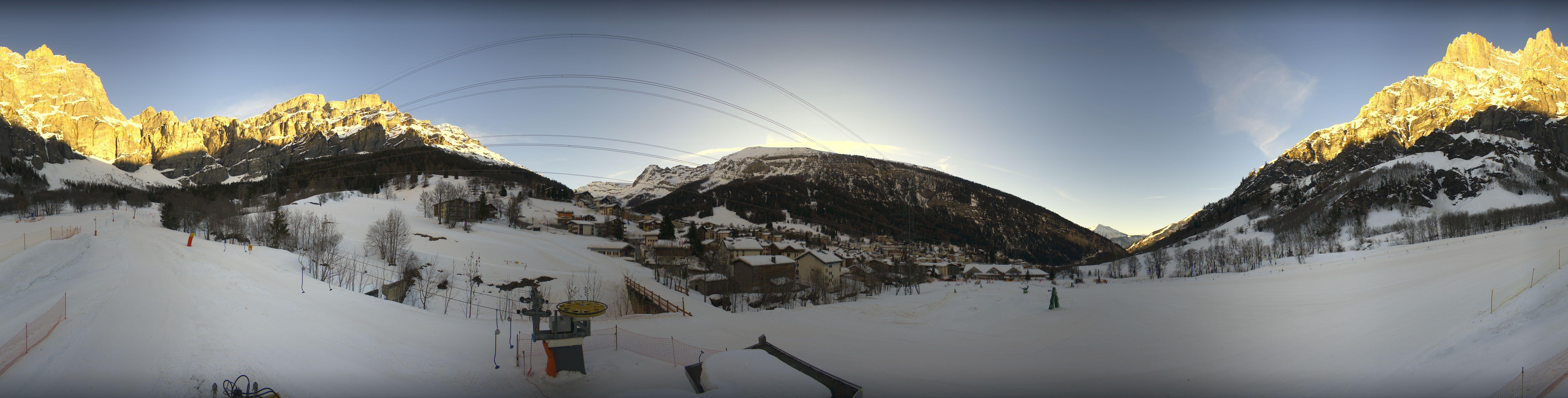Archived image Webcam sports arena Leukerbad