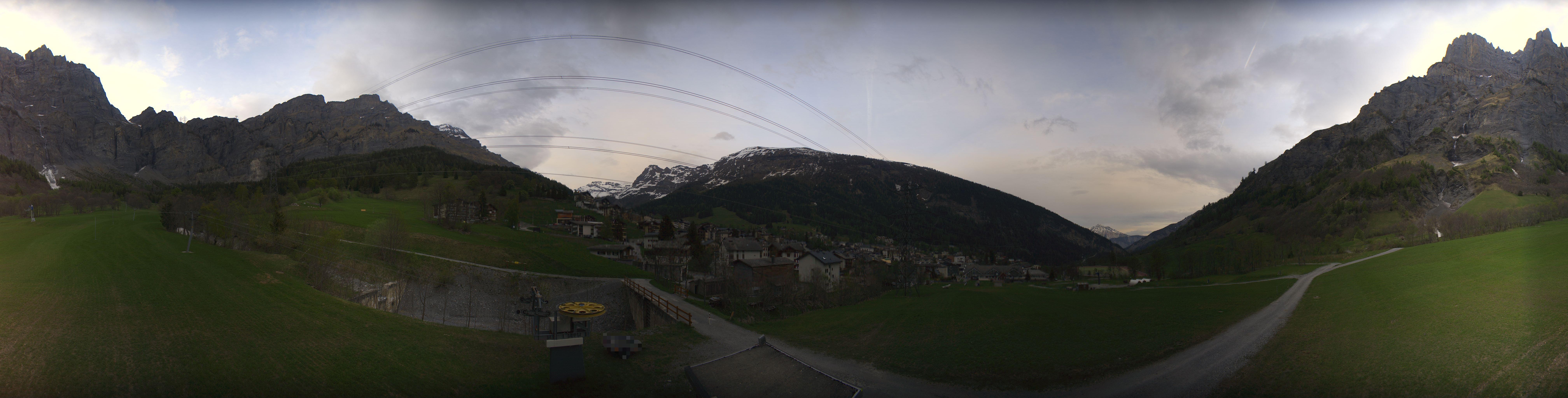 Archived image Webcam sports arena Leukerbad