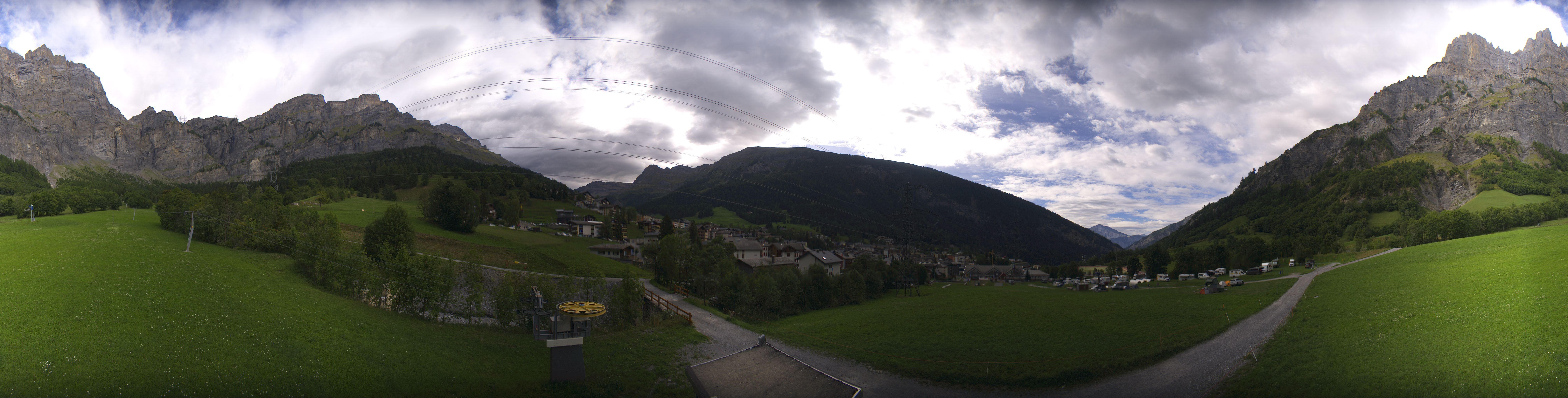 Archived image Webcam sports arena Leukerbad