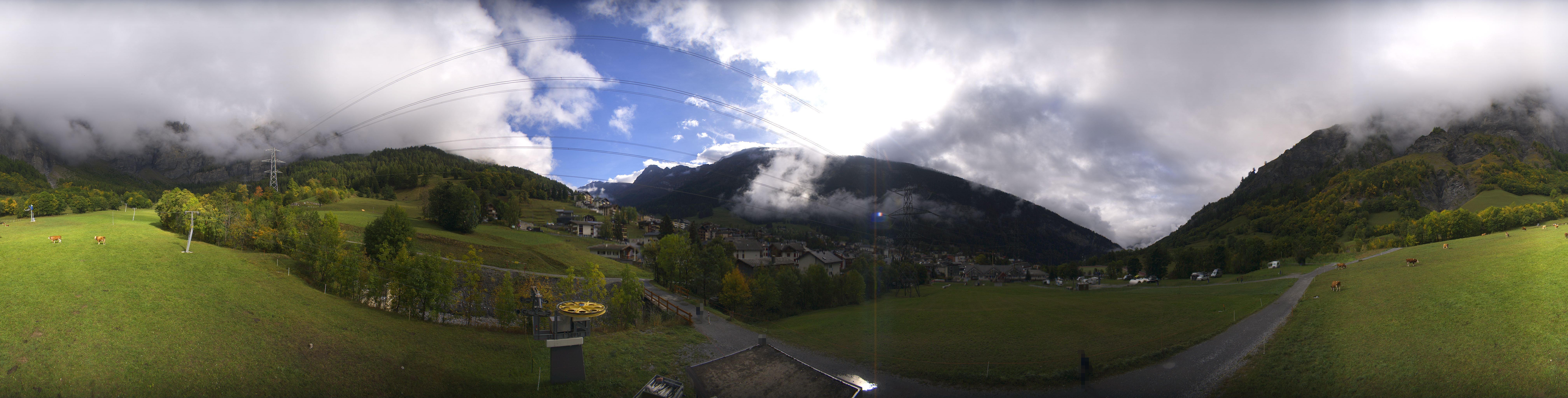 Archived image Webcam sports arena Leukerbad