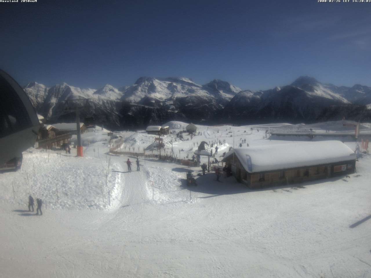 Archived image Webcam Top station gondola Blatten-Chiematte