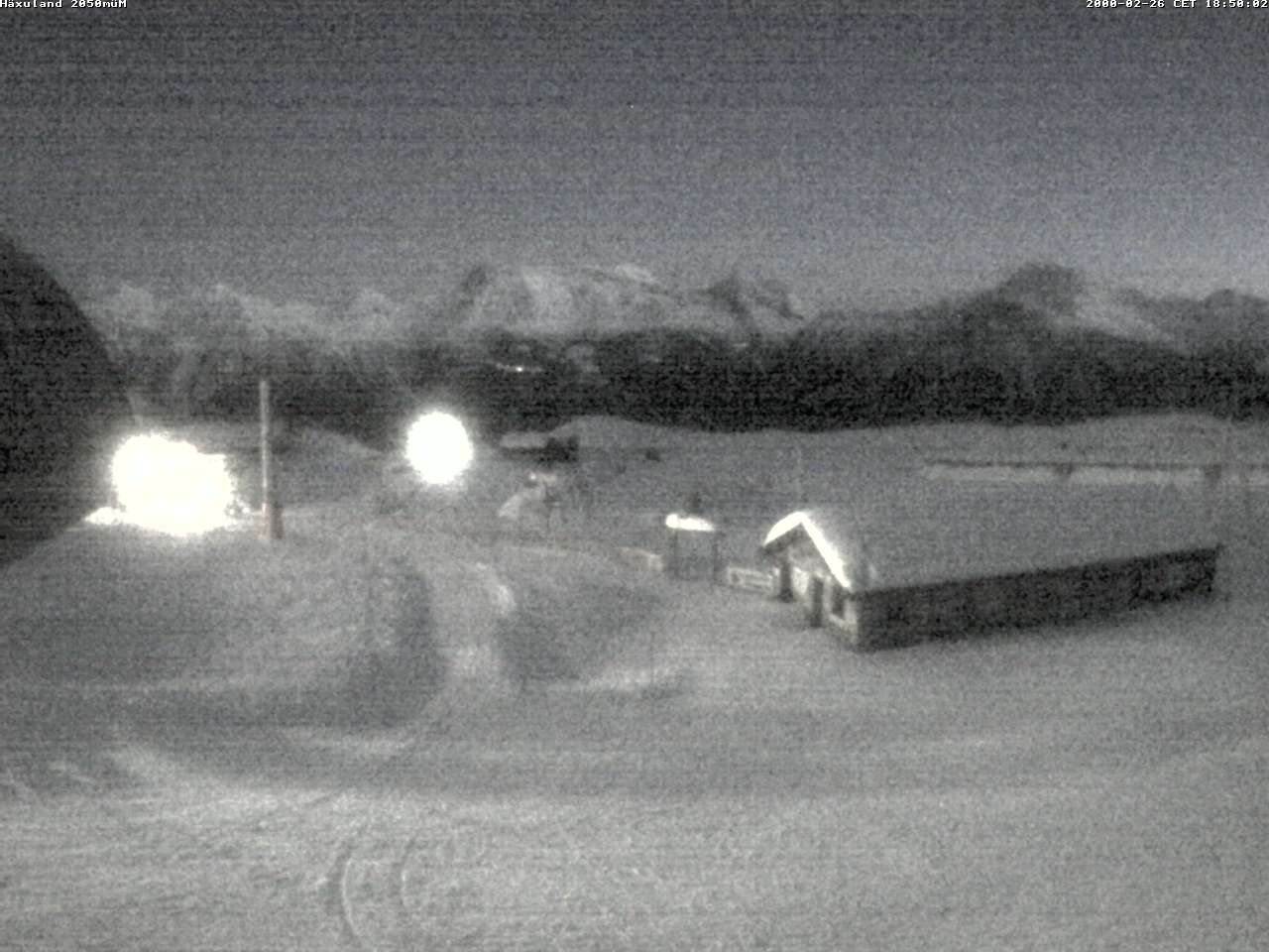 Archived image Webcam Top station gondola Blatten-Chiematte