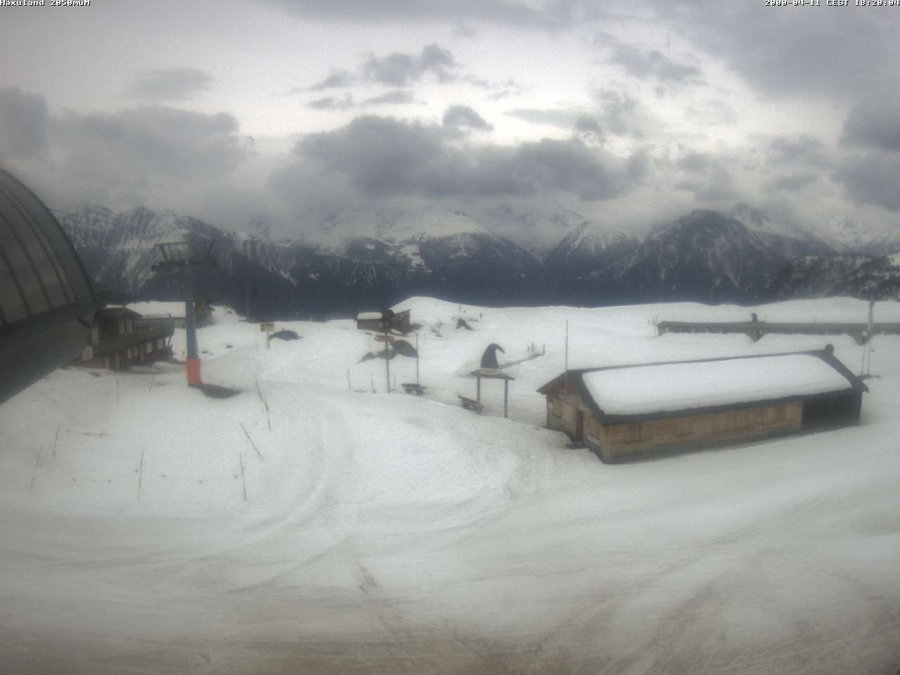 Archived image Webcam Top station gondola Blatten-Chiematte