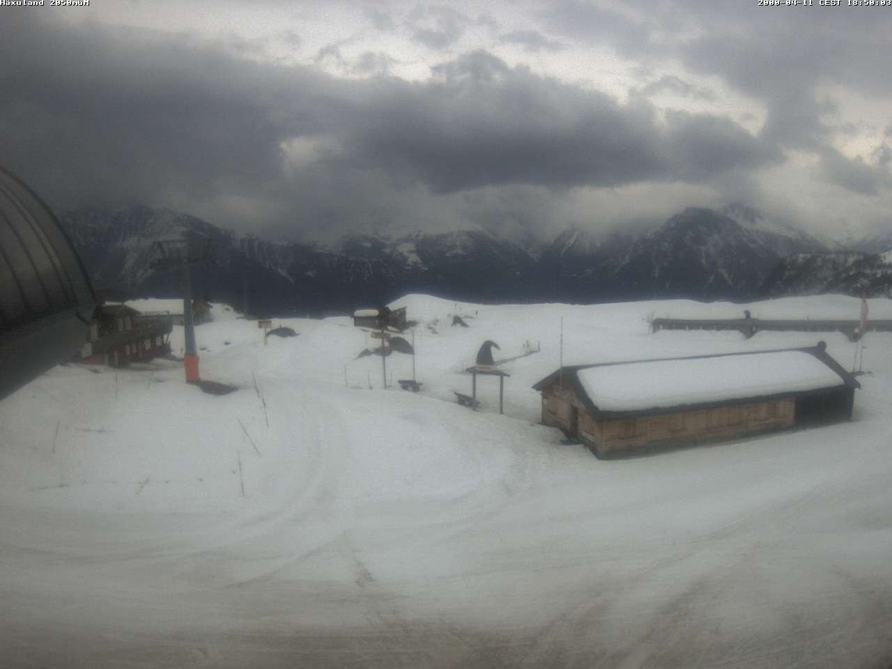 Archived image Webcam Top station gondola Blatten-Chiematte