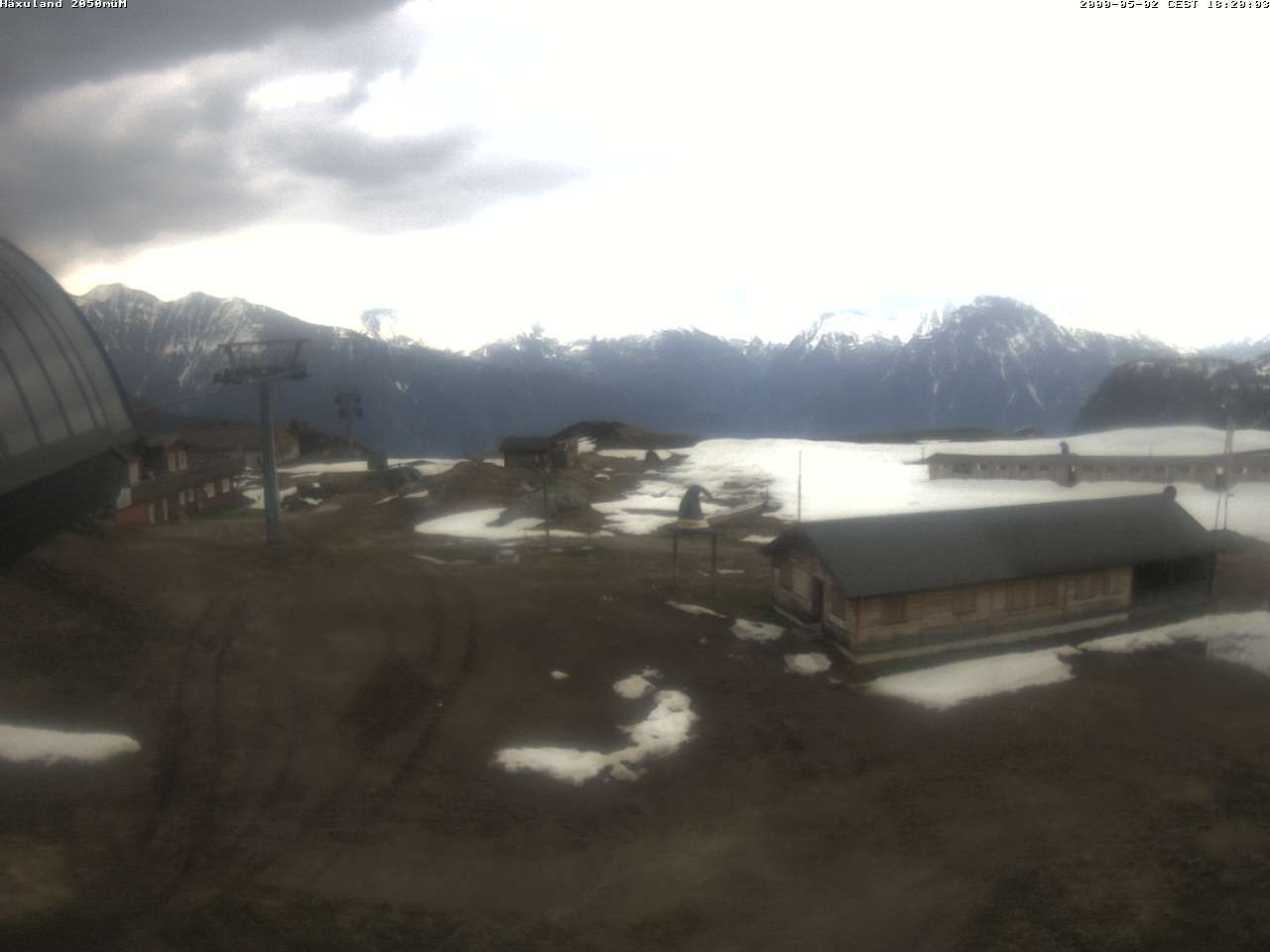 Archived image Webcam Top station gondola Blatten-Chiematte