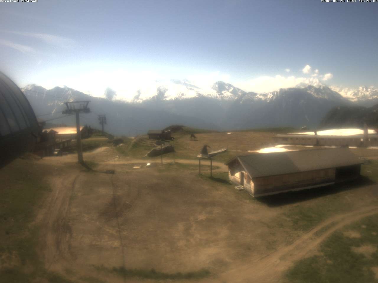 Archived image Webcam Top station gondola Blatten-Chiematte