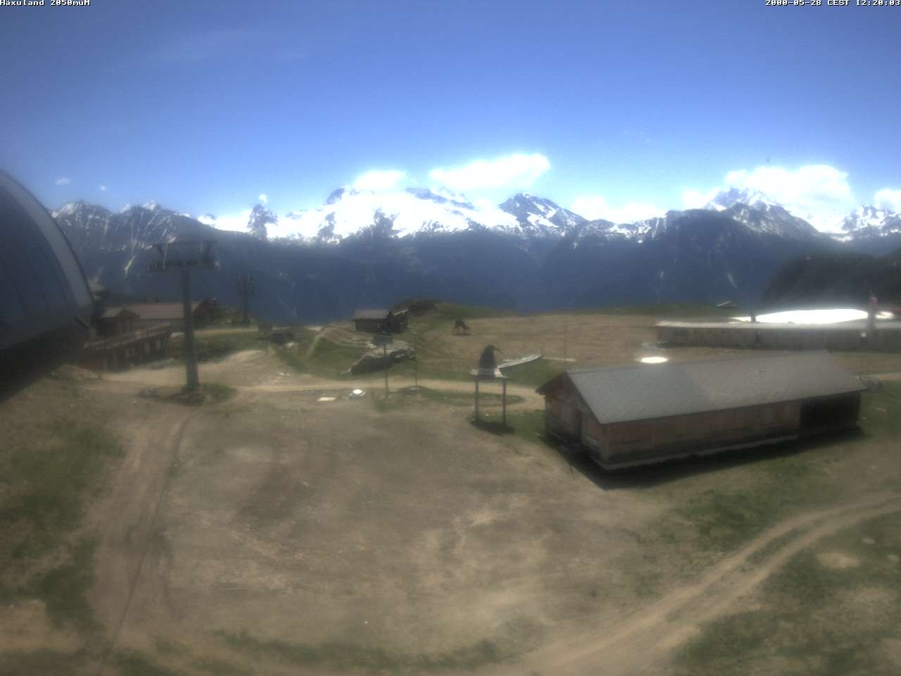 Archived image Webcam Top station gondola Blatten-Chiematte