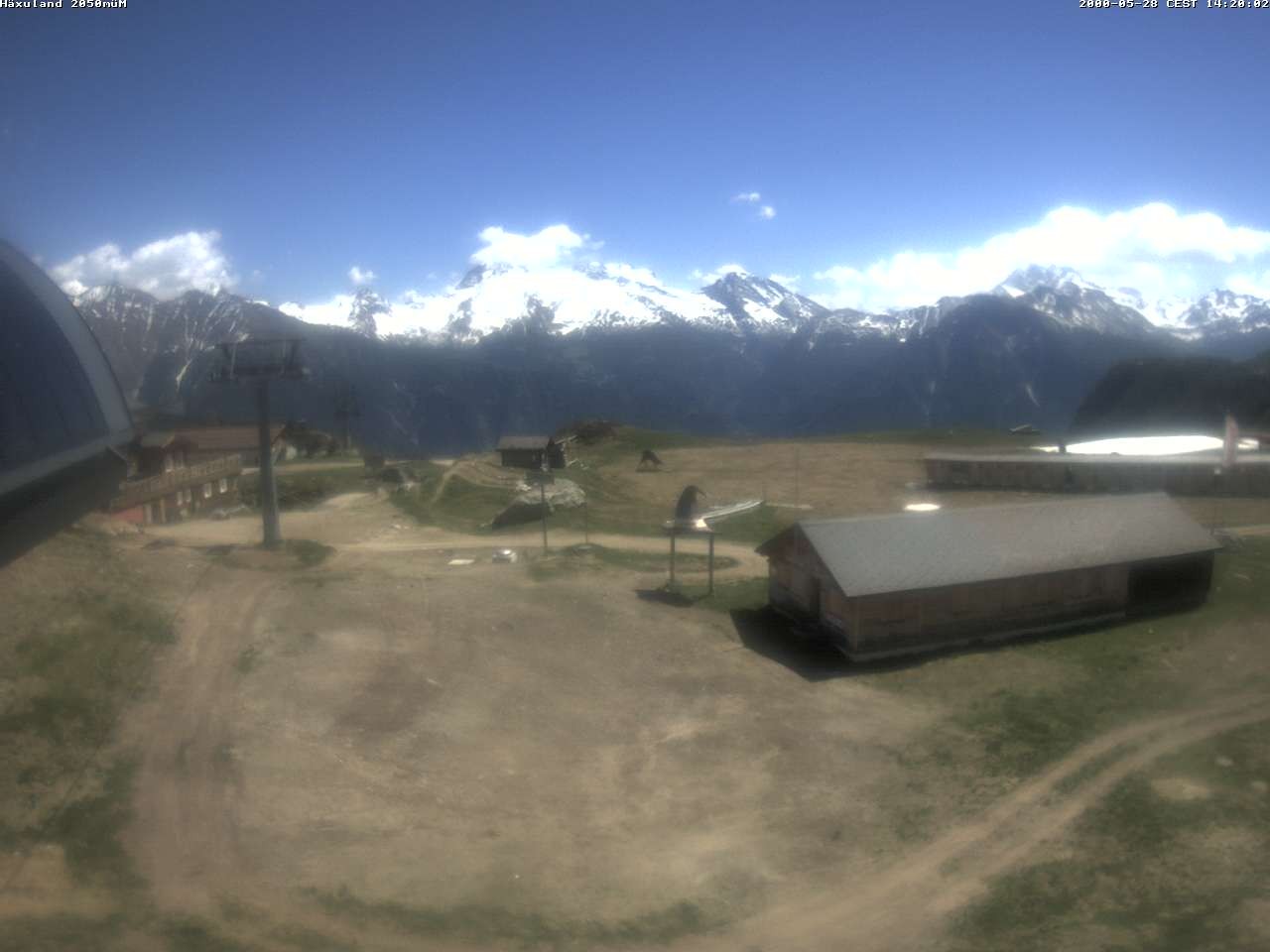 Archived image Webcam Top station gondola Blatten-Chiematte