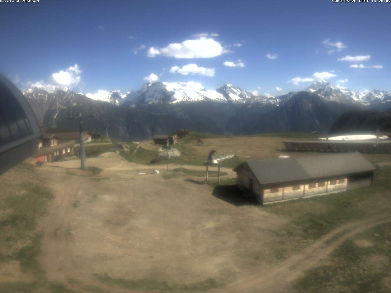 Archived image Webcam Top station gondola Blatten-Chiematte