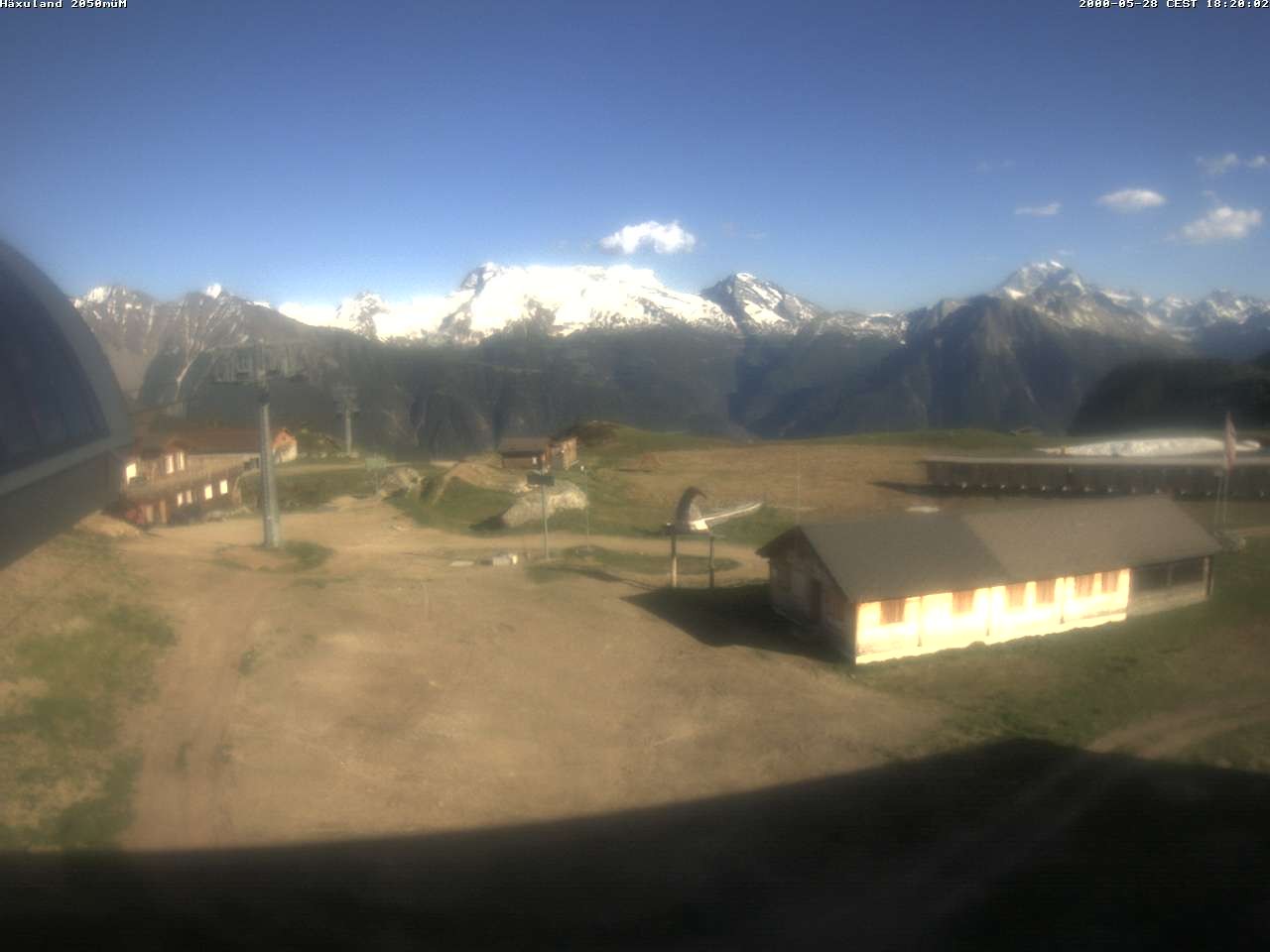 Archived image Webcam Top station gondola Blatten-Chiematte