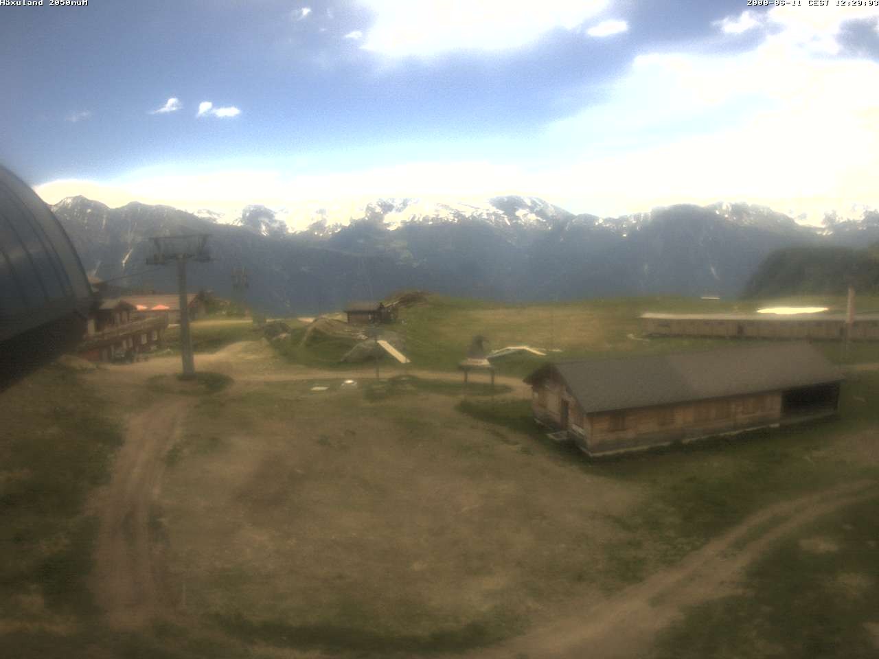 Archived image Webcam Top station gondola Blatten-Chiematte