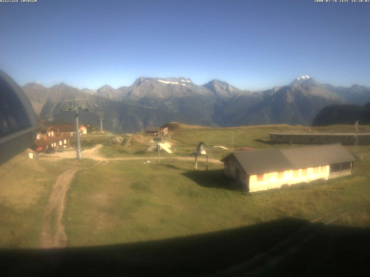 Archived image Webcam Top station gondola Blatten-Chiematte