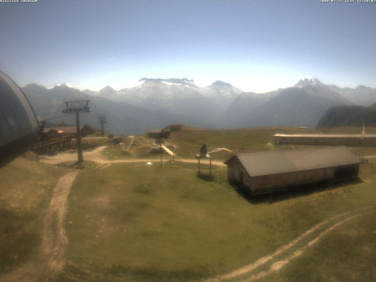 Archived image Webcam Top station gondola Blatten-Chiematte