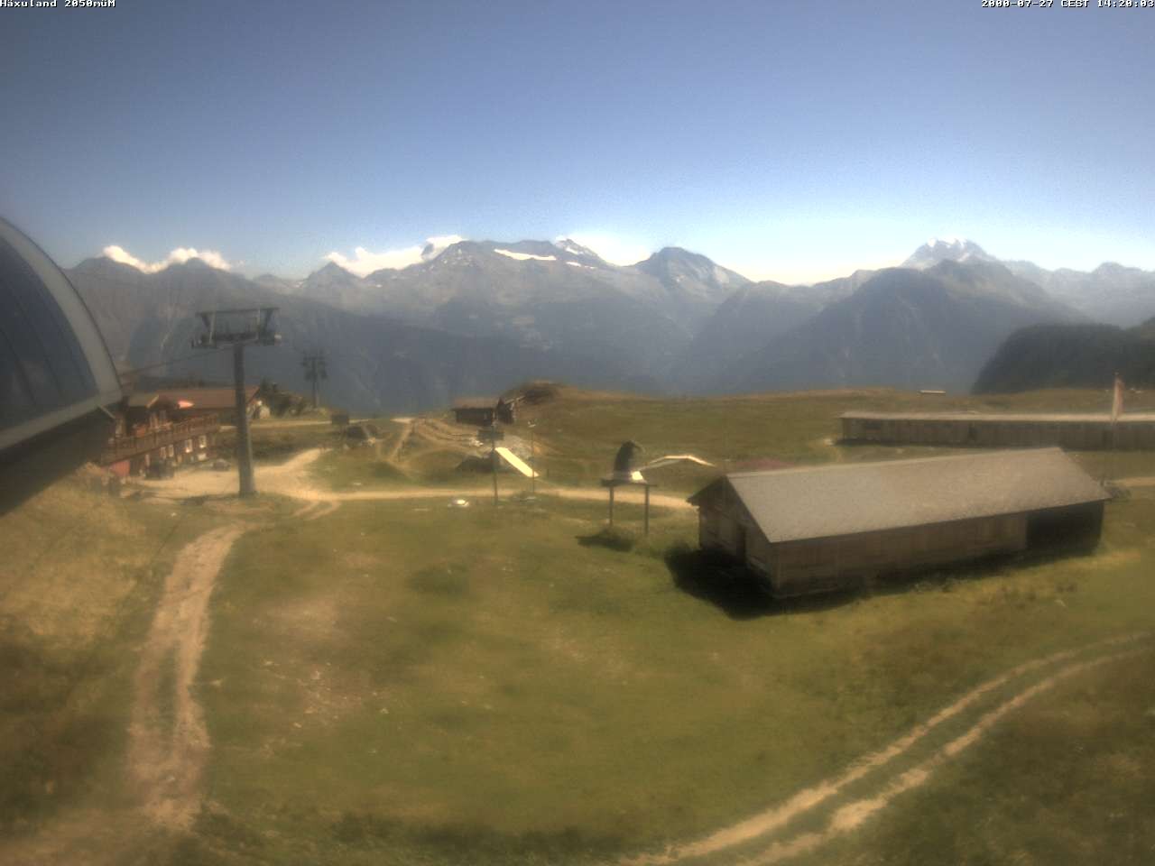 Archived image Webcam Top station gondola Blatten-Chiematte