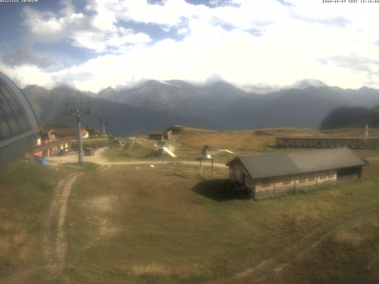 Archived image Webcam Top station gondola Blatten-Chiematte