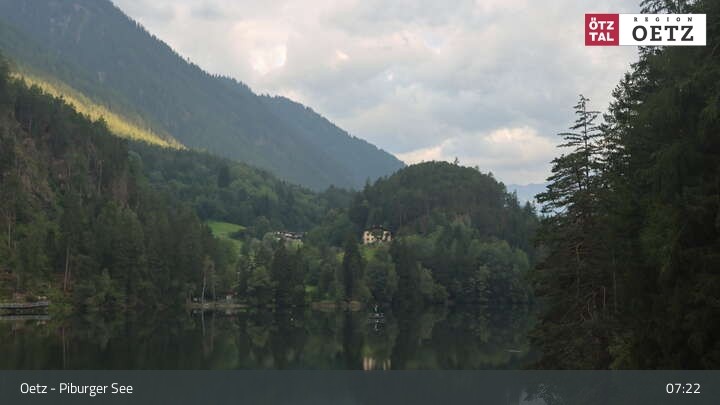 Archived image Webcam Lake Piburg (Ötztal valley)