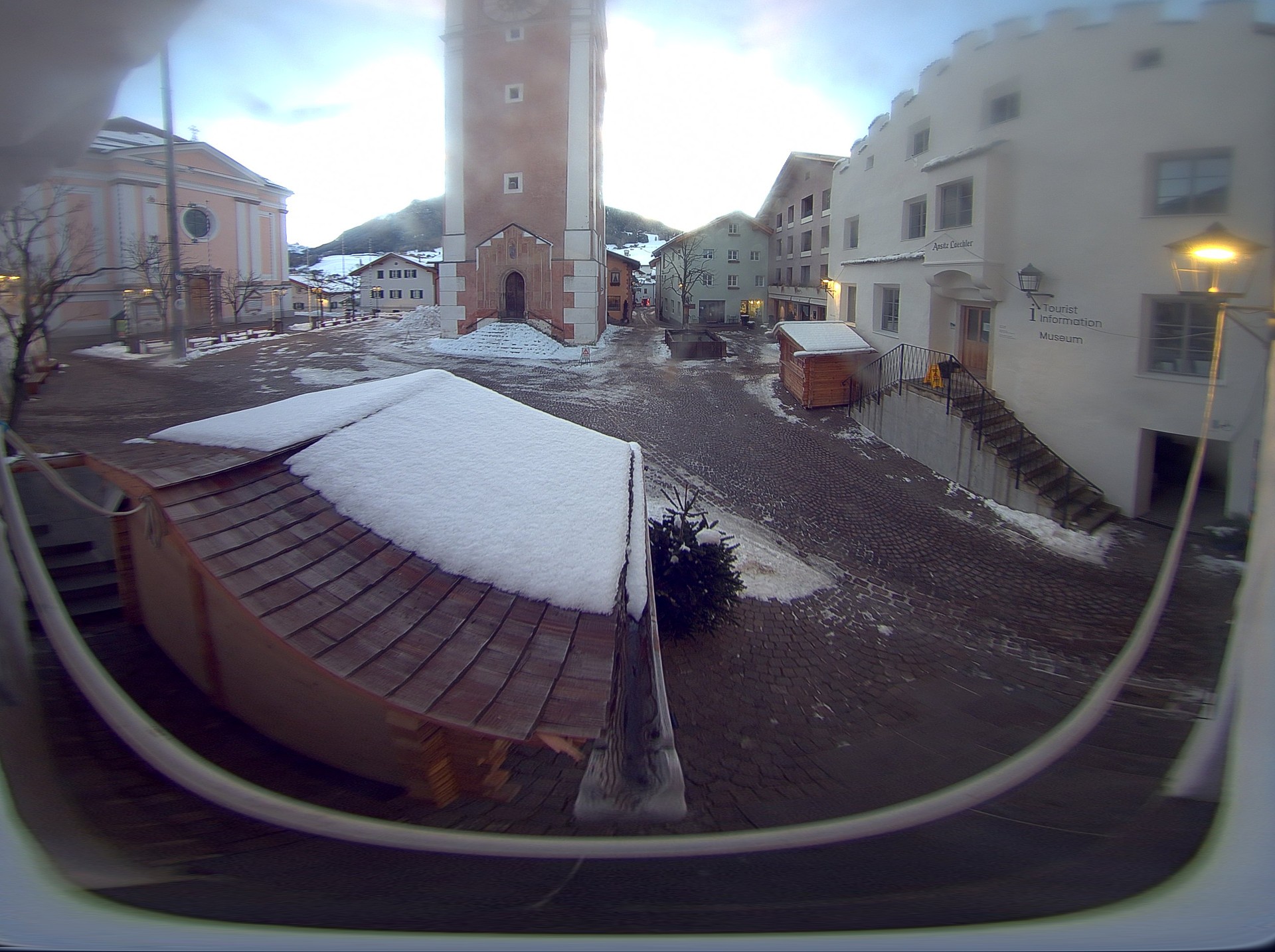 Archived image Webcam Castelrotto/Kastelruth village square, South Tyrol
