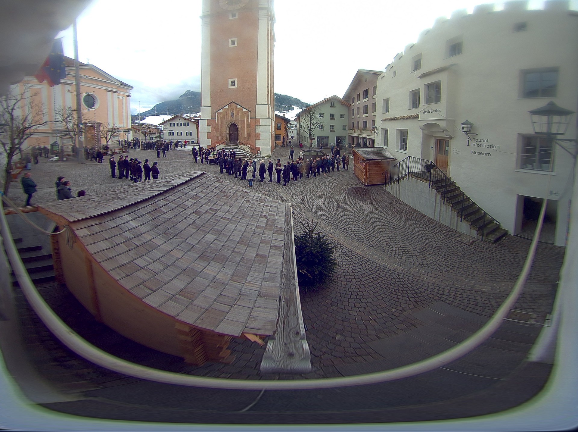 Archived image Webcam Castelrotto/Kastelruth village square, South Tyrol