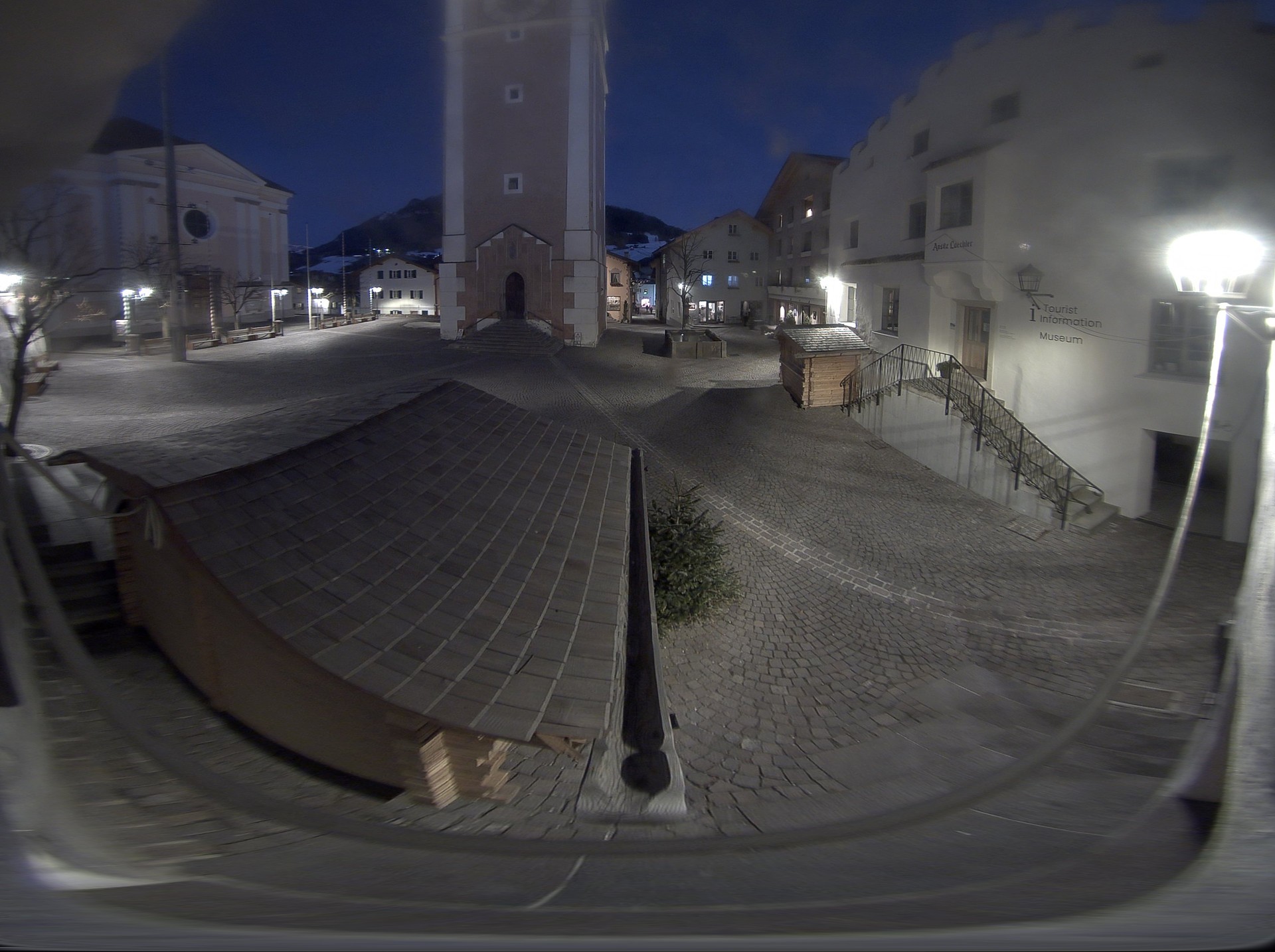 Archived image Webcam Castelrotto/Kastelruth village square, South Tyrol