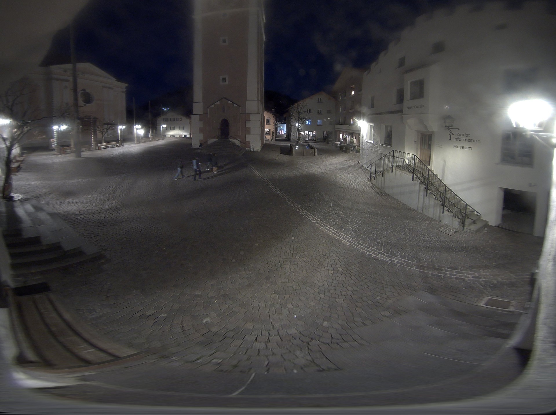 Archiv Foto Webcam Dorfplatz Kastelruth, Südtirol