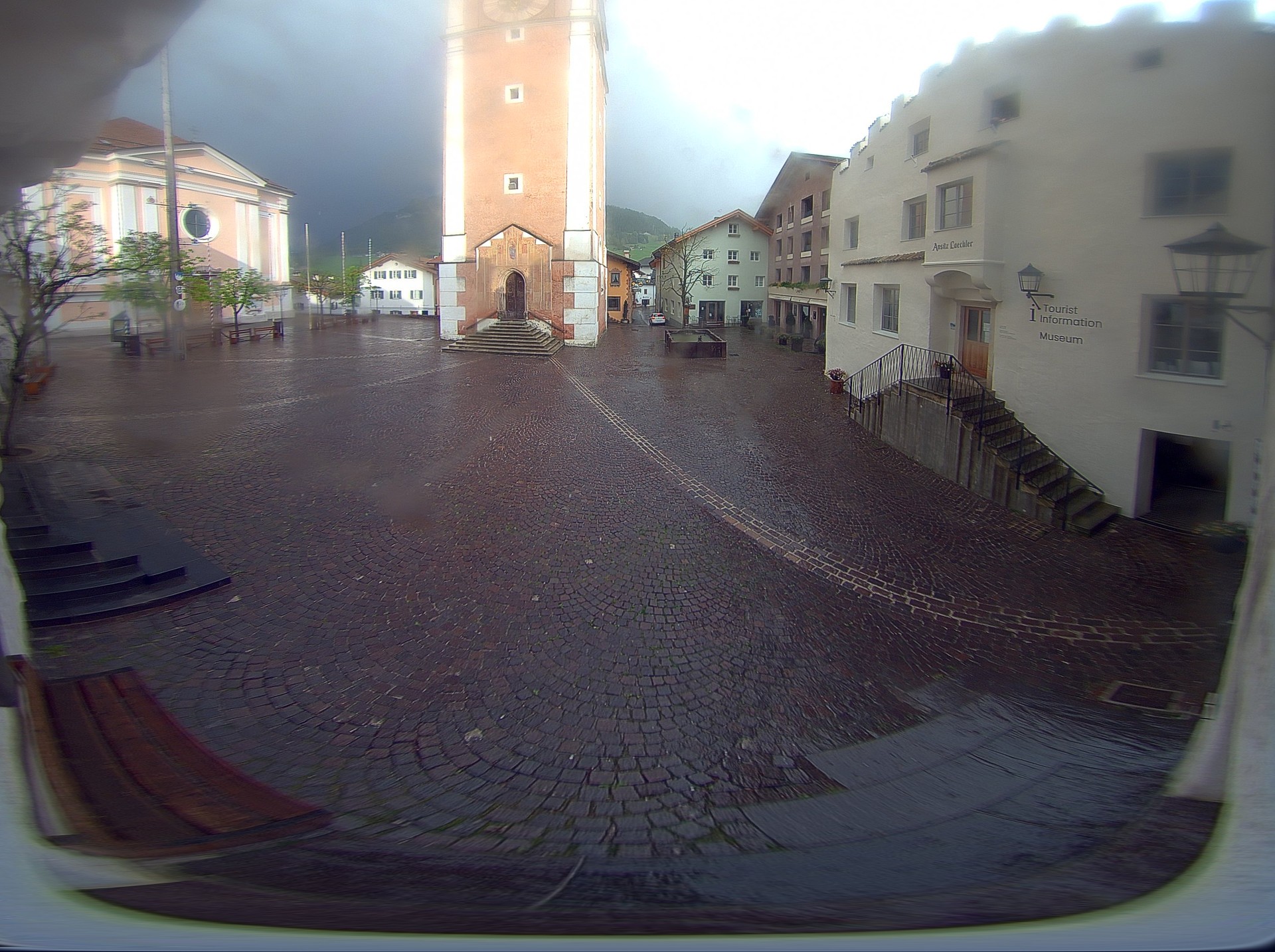 Archived image Webcam Castelrotto/Kastelruth village square, South Tyrol